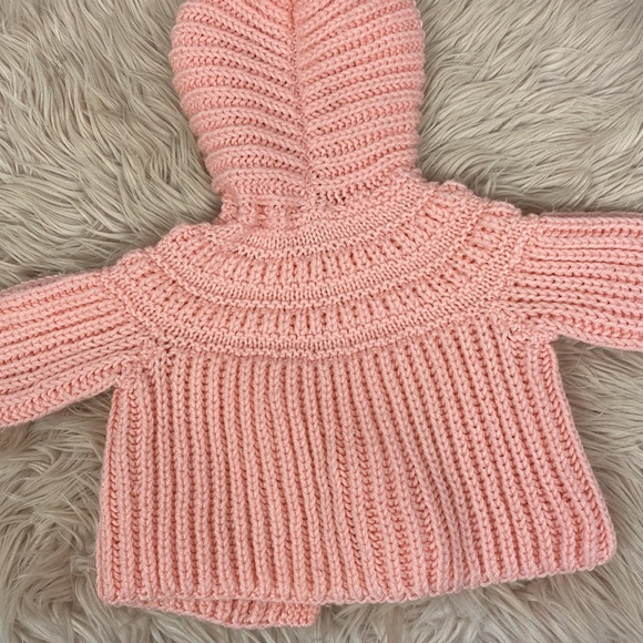 Beautiful Handmade Sweater - Picture 6 of 9